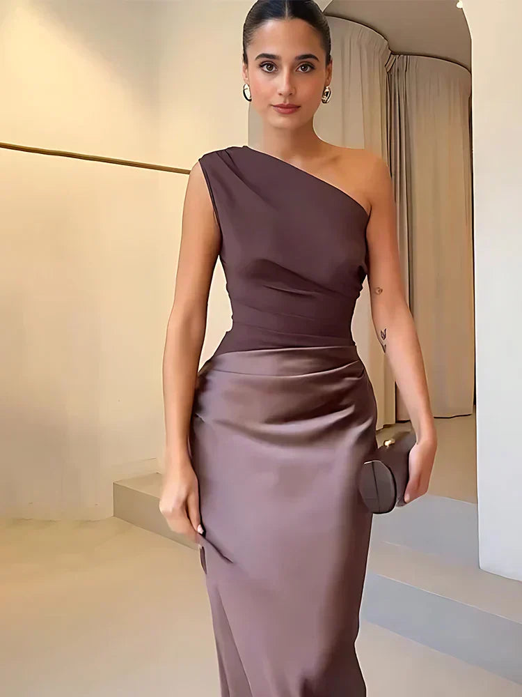 Mori Tokyo | アシンメトリーのサテンマキシドレス
